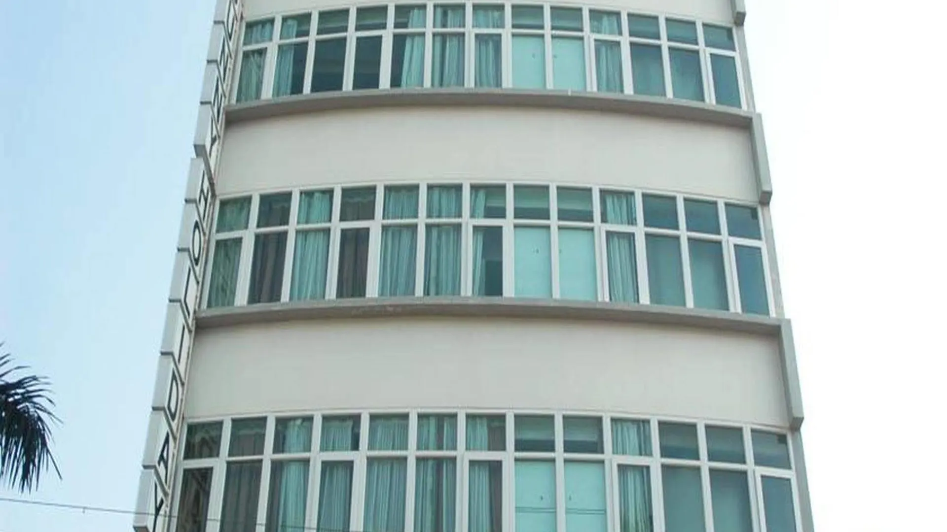써니 홀리데이 호텔 양곤