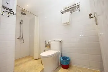 Sunny Holiday Hotel Rangoon 3*,