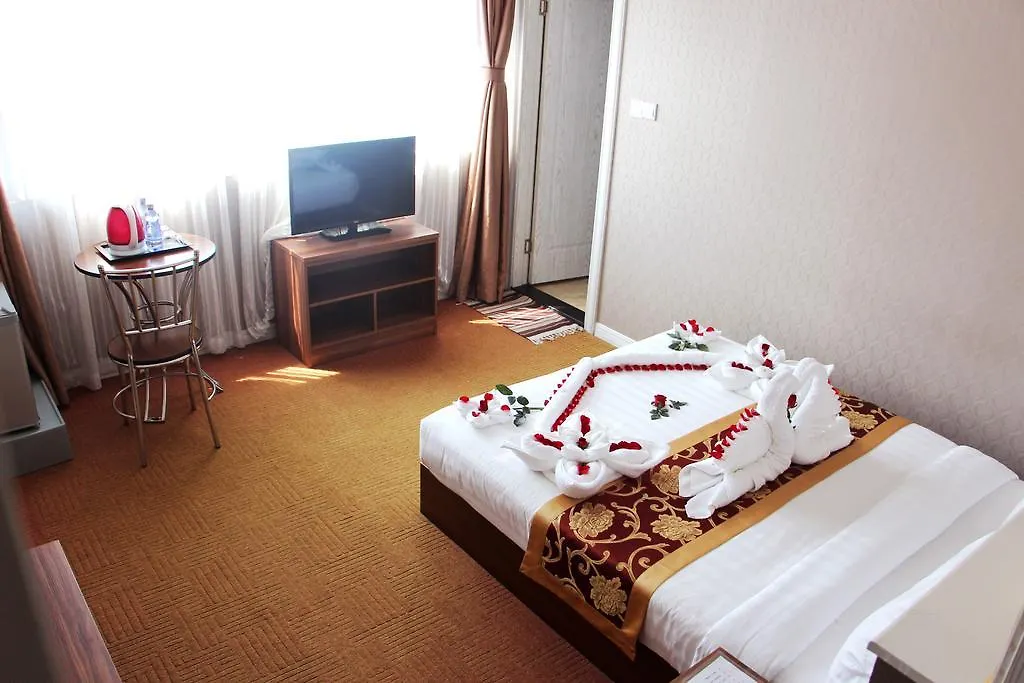 Sunny Holiday Hotel Rangoon