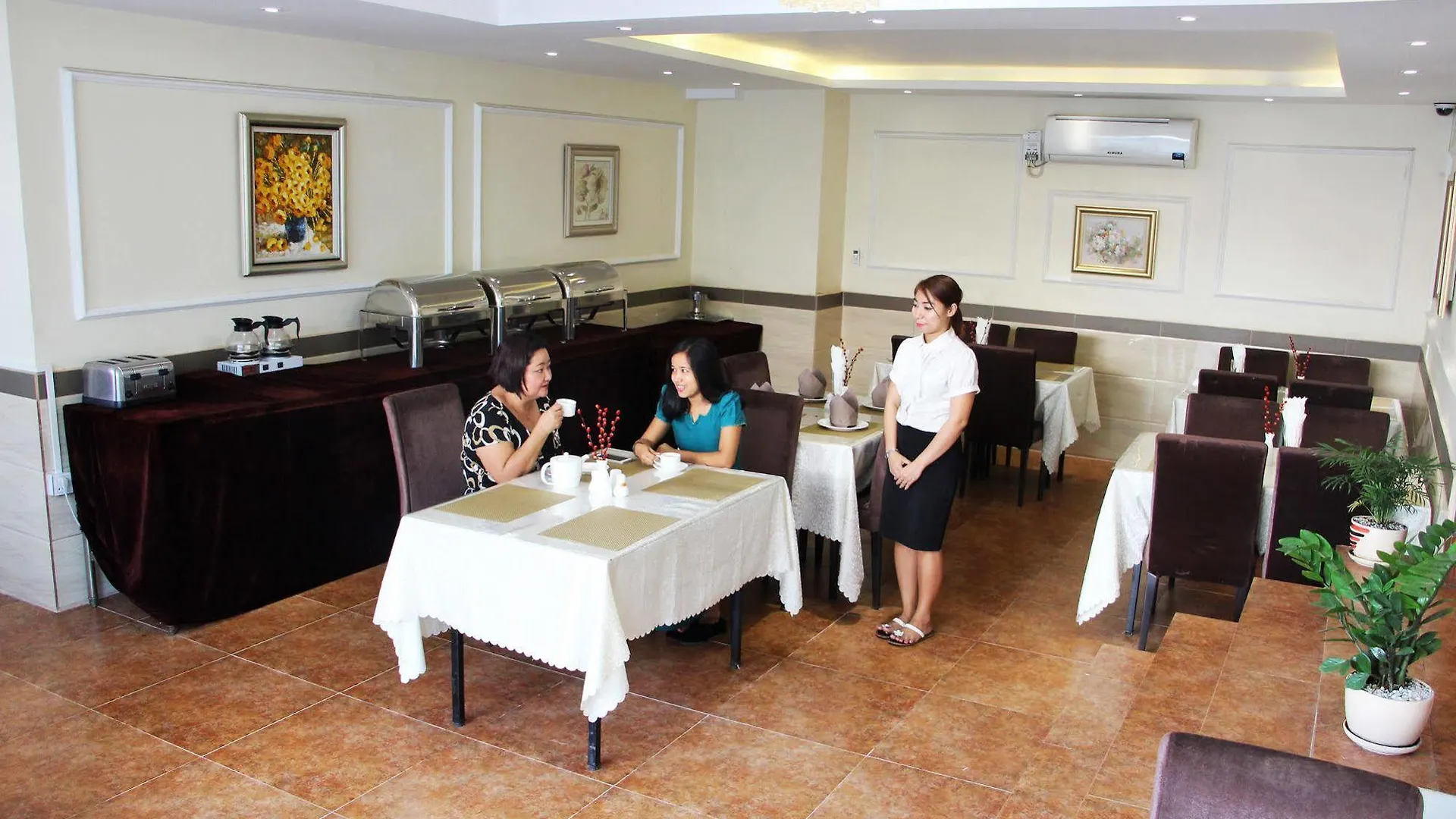 Sunny Holiday Hotel Rangoon