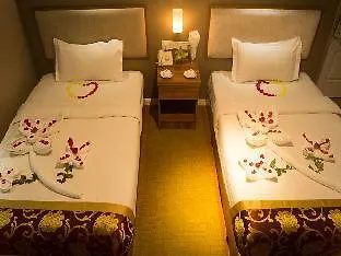 Sunny Holiday Hotel Rangoon