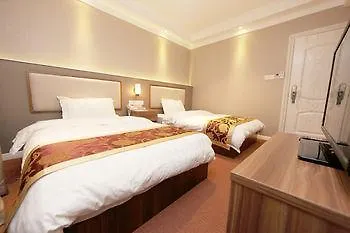 Sunny Holiday Hotel Yangon