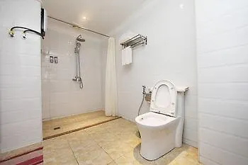 Sunny Holiday Hotel Yangon