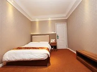 Sunny Holiday Hotel Yangon