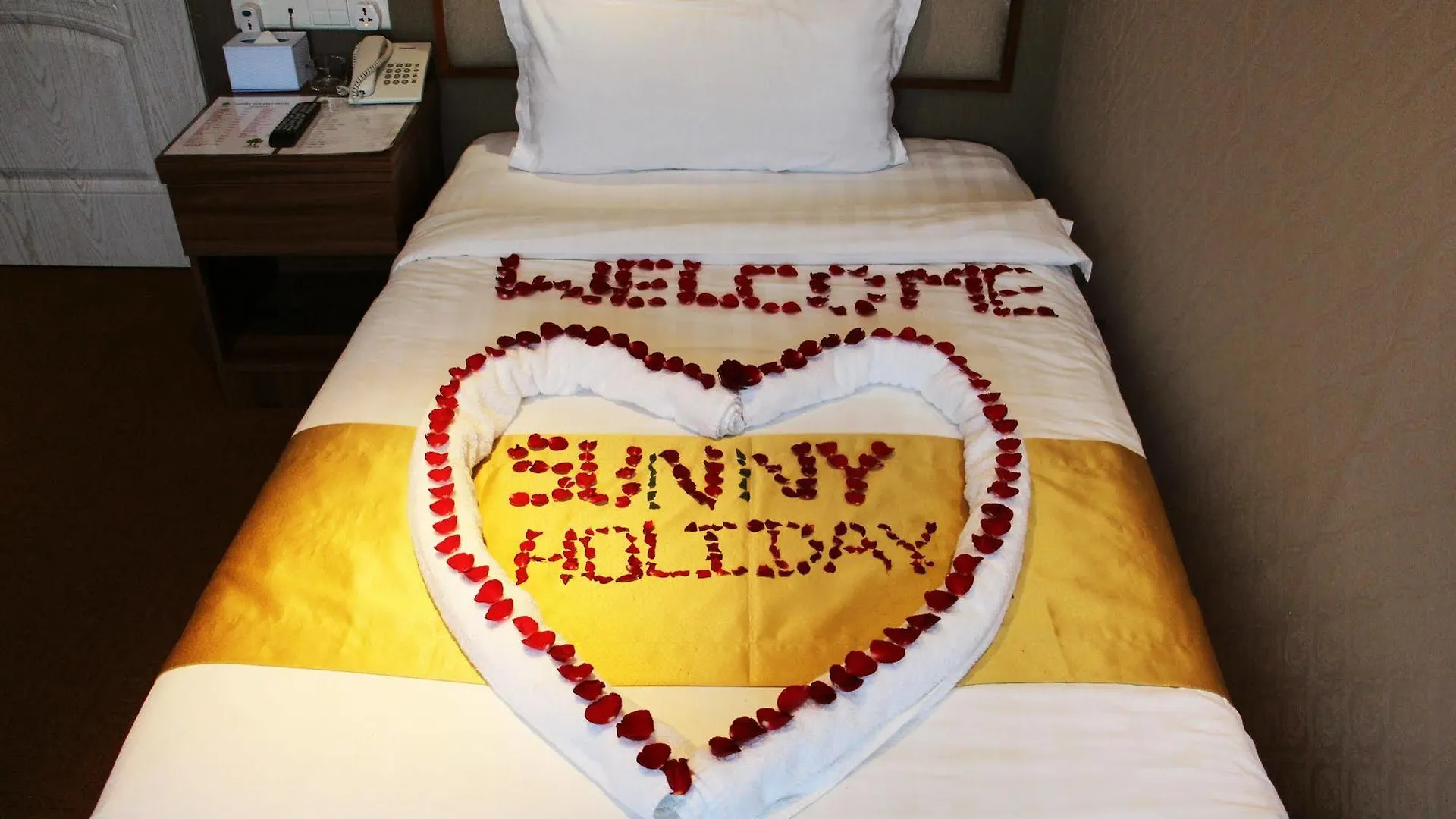 Sunny Holiday Hotel Yangon